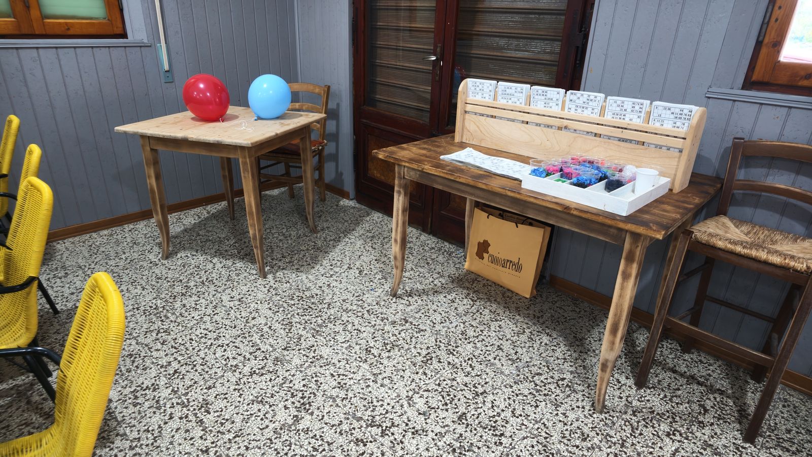 Allestimento dell'Open Day a Santa Croce sull'Arno: palloncini e materiali per Gioca con Noi